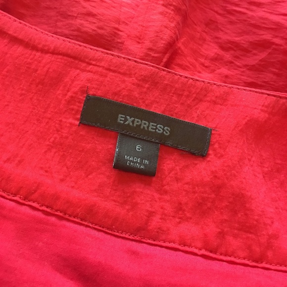 Red mini skirt with pockets - Picture 3 of 3